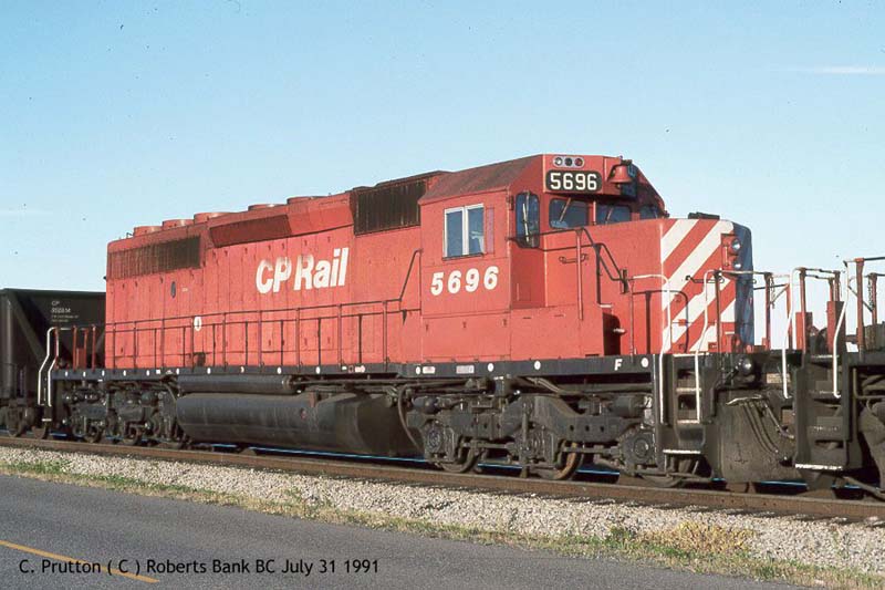 SD40-2 5696